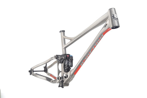 Banshee Phantom V3.2 Frame with Fox float X Shock and free fender including dropouts